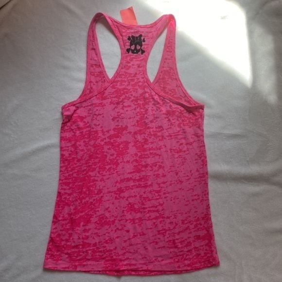 NWT Women’s Pink & Black Fit Reno Tank Skull Graphic Back - Picture 2 of 3